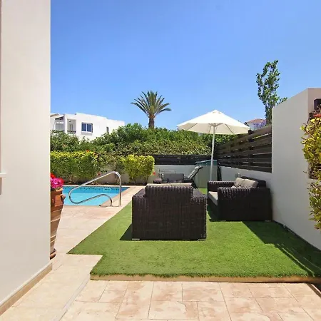 Willa Palm By Interhome